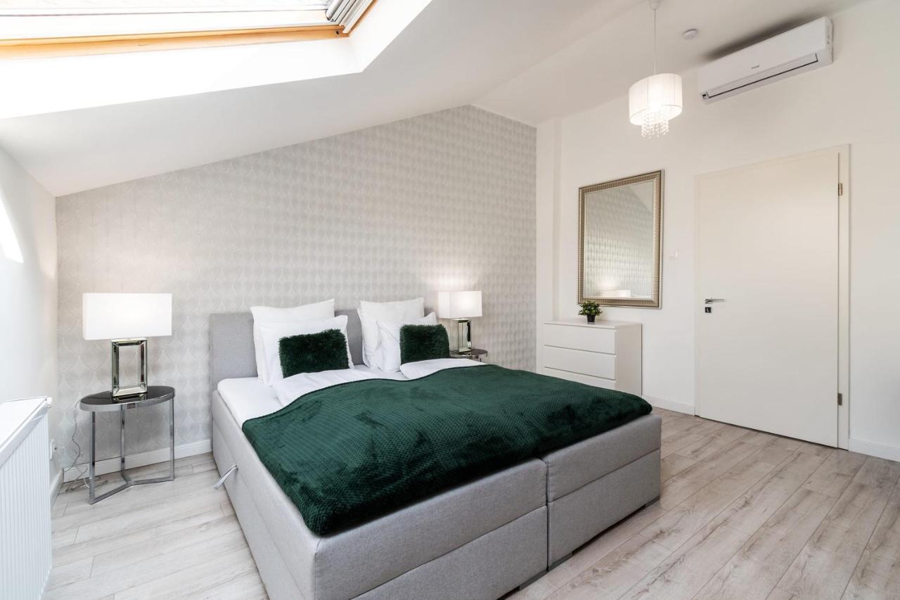בודפשט Quiet Very Central & Stylish Apt מראה חיצוני תמונה