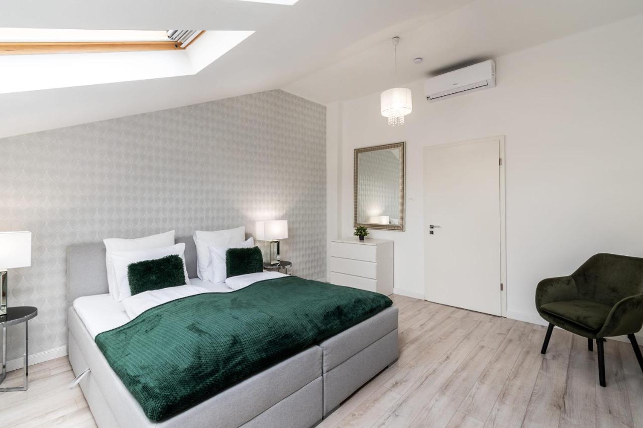 בודפשט Quiet Very Central & Stylish Apt מראה חיצוני תמונה