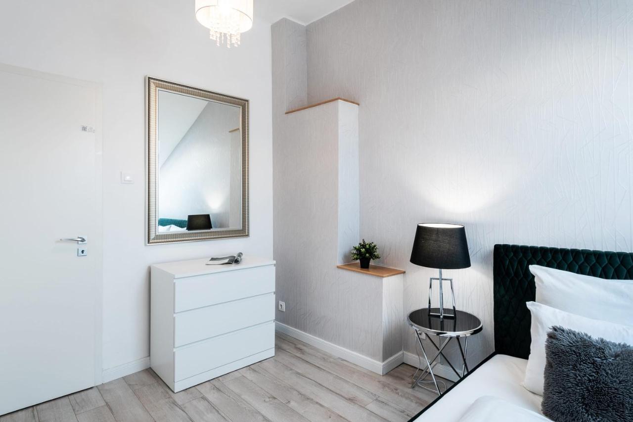 בודפשט Quiet Very Central & Stylish Apt מראה חיצוני תמונה