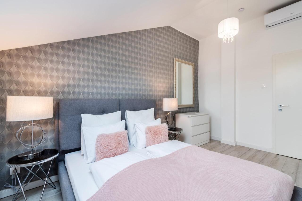 בודפשט Quiet Very Central & Stylish Apt מראה חיצוני תמונה