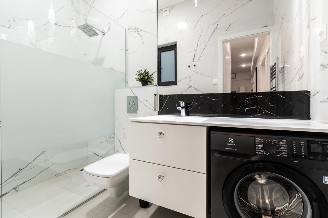בודפשט Quiet Very Central & Stylish Apt מראה חיצוני תמונה